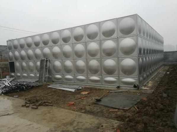 不銹鋼水箱價(jià)格和哪些因素有關(guān)？