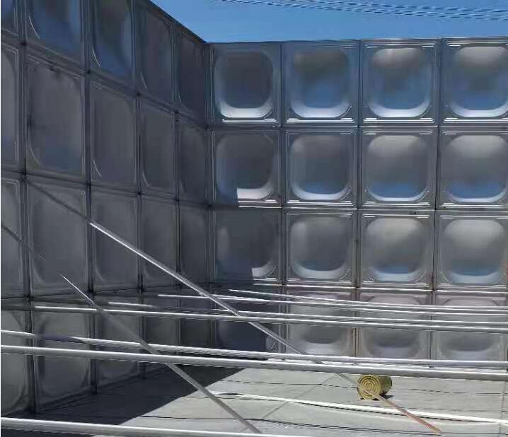 不銹鋼水箱外形為什么做成鼓包形狀？